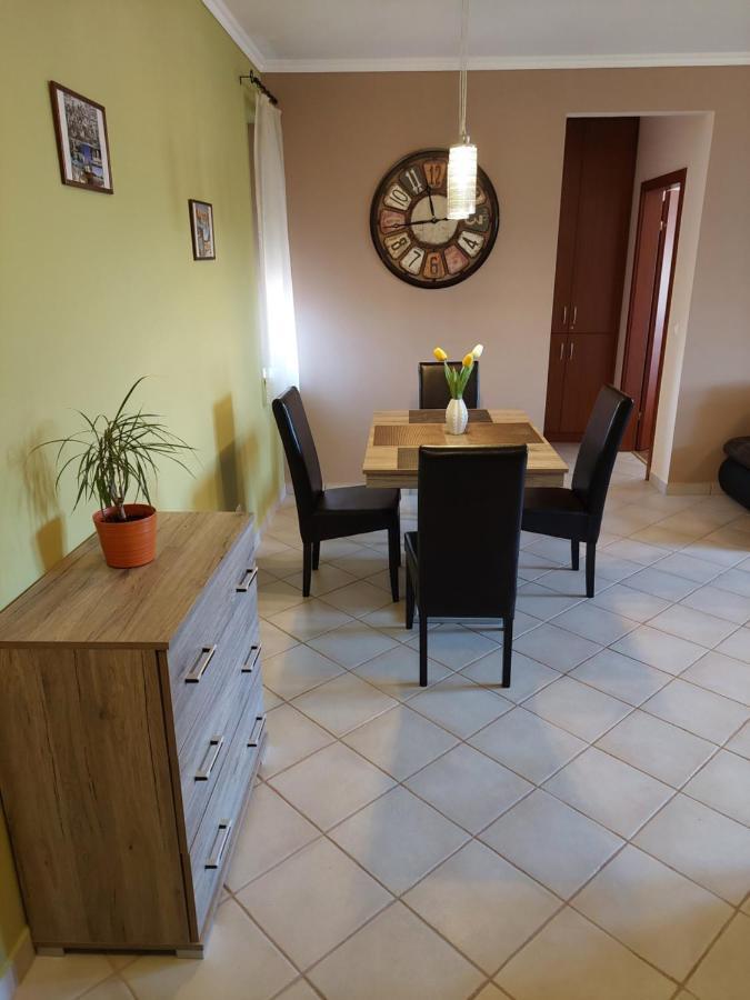 Samuci Apartman Hajdúszoboszló Εξωτερικό φωτογραφία