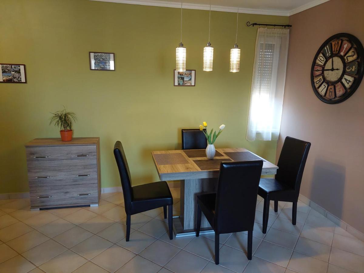 Samuci Apartman Hajdúszoboszló Εξωτερικό φωτογραφία